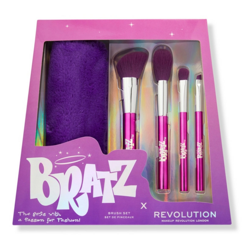 🌻BNIB Makeup Revolution x Bratz 4PC Brush Set W/Bag